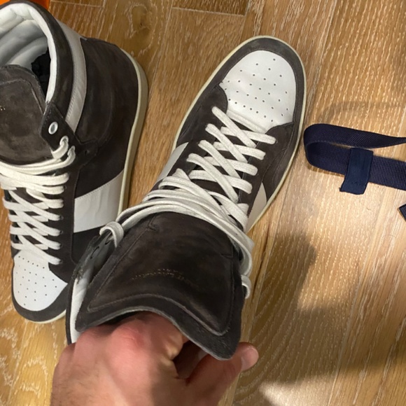 Saint Laurent - Picture 3 of 12